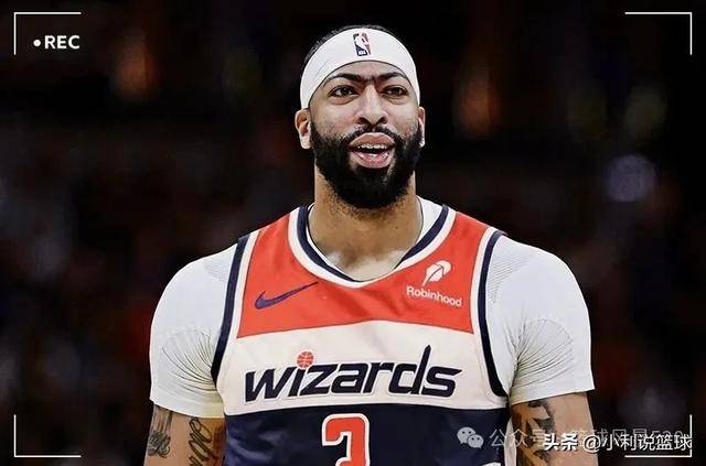 爱游戏-包含重磅！浓眉哥在巴塞罗那比赛中逆转里尔官宣签约备战中超，巴塞罗那围绕欧超杯主帅复盘的词条