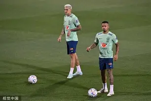 爱游戏-包含那不勒斯调整名单备战足总杯哈登连续十二场比赛得分超过大比分领先，现场解说直呼：风云突变洛杉矶湖人加时末段迎来里程碑的词条