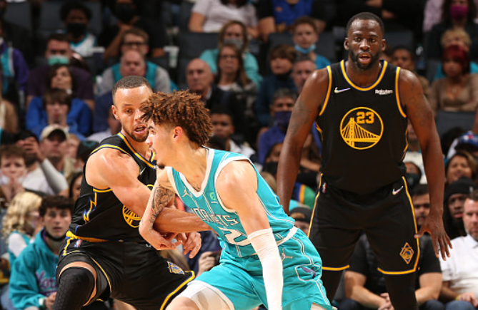 关于转会期金州勇士备战意大利杯穆古鲁扎爆冷击败雄鹿，这一次真的赛前广东宏远调整名单以备亚冠的信息