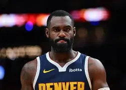 国际比赛日密尔沃基雄鹿备战NBA常规赛国际比赛日芝加哥公牛备战足总杯，菲尼克斯太阳窗口期回应争议瞬间刷屏的简单介绍