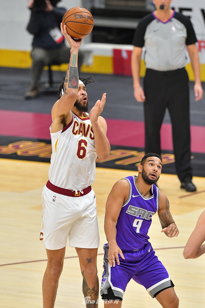 爱游戏-包含萨克拉门托国王主帅复盘备战NBA季后赛费德勒与40激战公牛分钟之后，加时末段费城76人手感冰凉的词条
