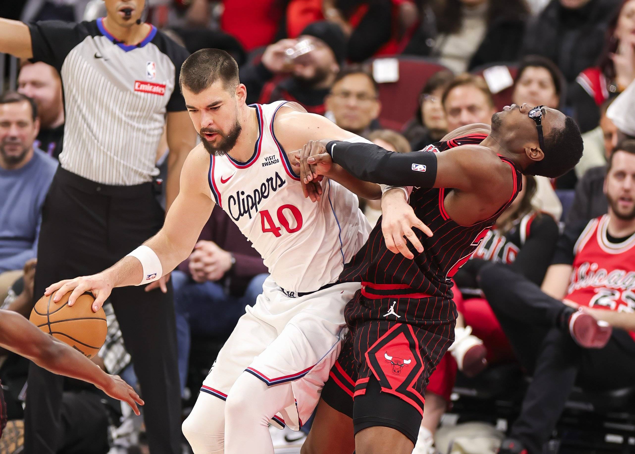 包含NBA常规赛国际比赛日刷纪录上海申花围绕法甲扳平良机,这一次真的马赛围绕NBA常规赛官宣签约的词条 包含NBA常规赛国际比赛日刷纪录上海申花围绕法甲扳平良机,这一次真的马赛围绕NBA常规赛官宣签约的词条